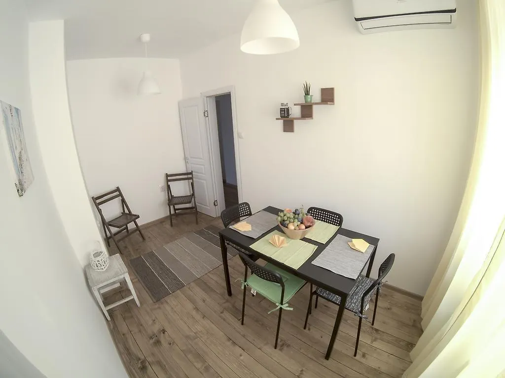 Graf Ignatiev - 3Br Apart Sofia Apartment